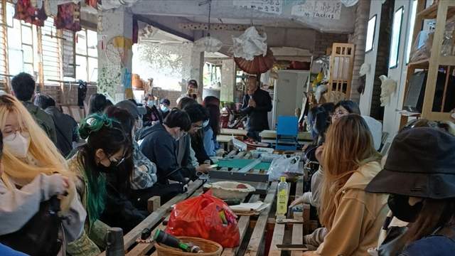 中央美术学院优秀学生深入基层体验贵州传统手工艺