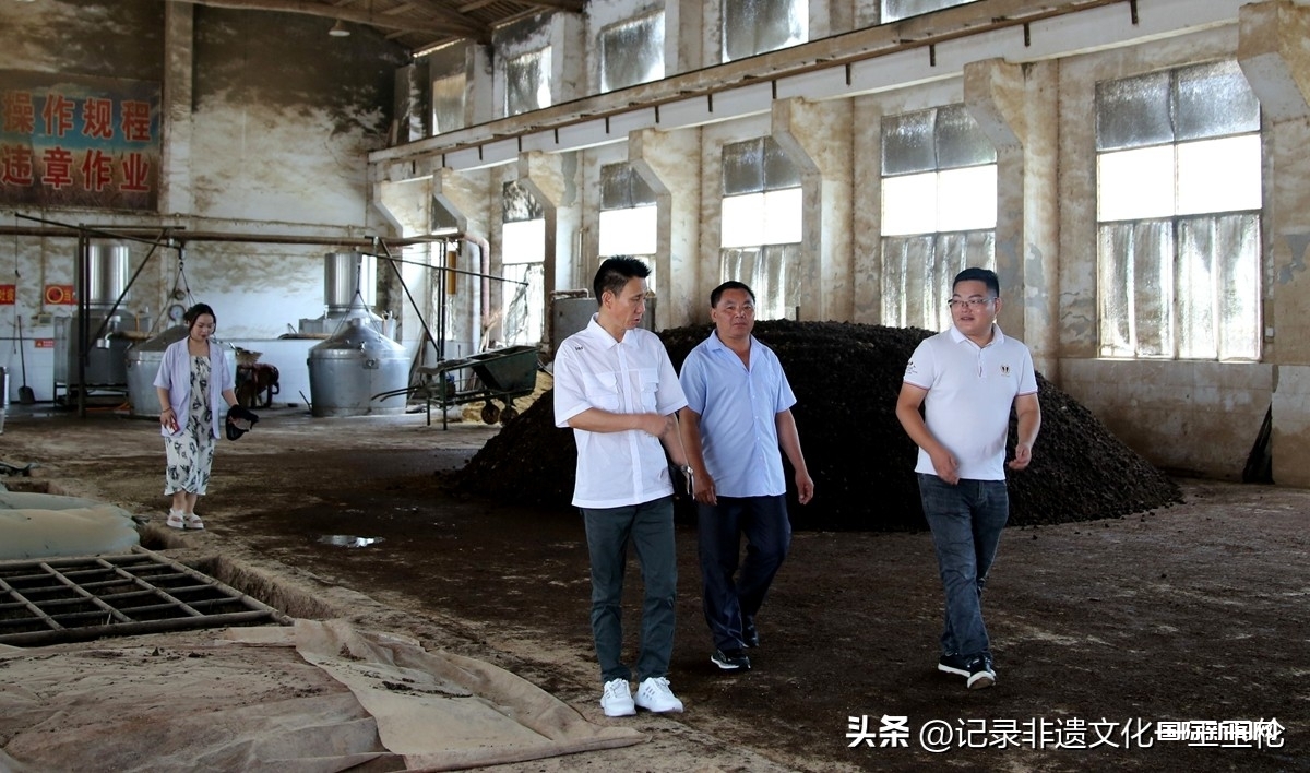 贵州古传酿酒(集团)与贵州湄潭吉相商贸共同开发“邀客饮”酱酒
